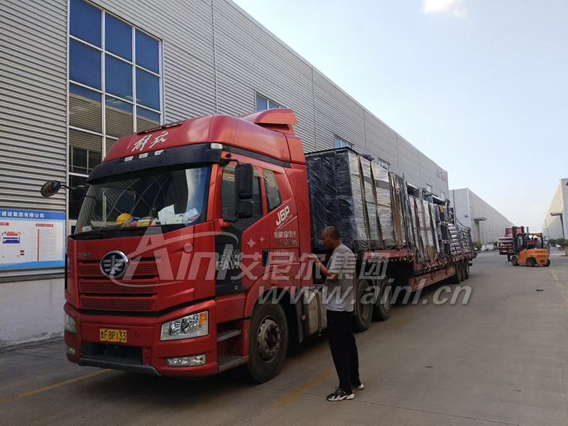 艾尼爾供應(yīng)煙臺(tái)10米候車(chē)亭成功發(fā)貨！